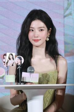 在绸缎与金属碰撞的空间里，看见美与力量的共生