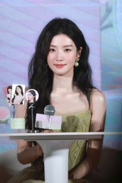 在绸缎与金属碰撞的空间里，看见美与力量的共生