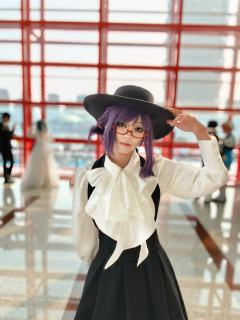 神代利世，d1是妆娘画的cos妆，d2是自己画的妆