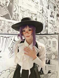 神代利世，d1是妆娘画的cos妆，d2是自己画的妆