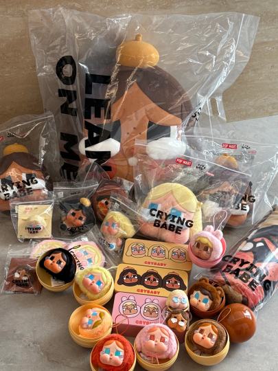 阶段性的嘿嘿25打算再去一次没买到的巧克力一定要收入囊中的呀还有一套复数的扭蛋和发绳没有一起拍好好珍藏呜呜🥹🥺太太太可爱的宝宝们😍💋