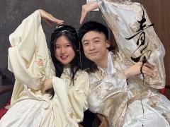 “白怜,我只是觉得,我们还能更爱彼此。”
“只有你的心在我这