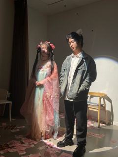 很难评的本。唯一优点只有最后剧情的抉择,终于不是自以为是的所