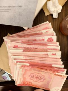 现在的剧本杀市场确实鱼龙混杂,男性角色要么是凑数的工具人,要