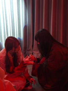 青山同云雨的云；今夕何夕，得与王子同舟兮的兮。

🎬 本场