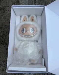 大天使zimomo 泡泡玛特THE MONSTERS ANG