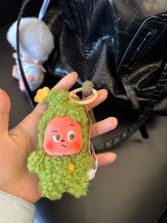 家人们 今天抢的小饼干 拆出来怎么感觉不太对
笑死，直接申请