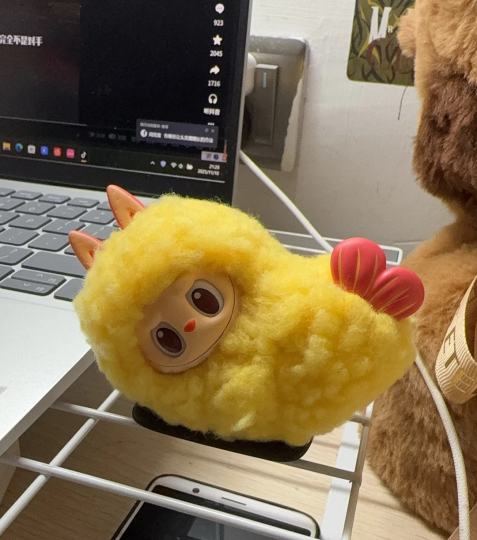 小炸虾：hello，你是在找我吗？😜