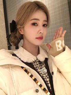 白鹿的新鲜美照😍