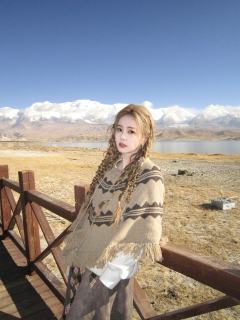 白鹿的新鲜美照😍