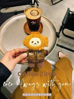 超爱coco
也很爱喝咖啡
不工作的时候
就带着他探店
co