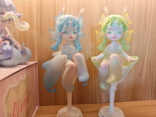 本来刷图鉴的时候没感觉，结果刷到人家的开箱视频被狠狠种草了，直接拿下一对，到手发现确实美呆啦