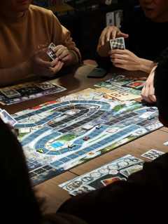 【Hita海獭桌游徐汇店·圆满收官】
徐汇店跨年派对嗨翻天~