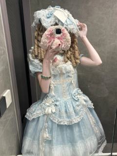 蓝白＋蕾丝嫩成洋娃娃，穿上直接变身精致瓷娃娃