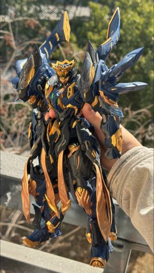 摩动核魔礼青墨金配色