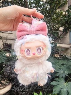 彩色蛋糕一般的Labubu拉布布