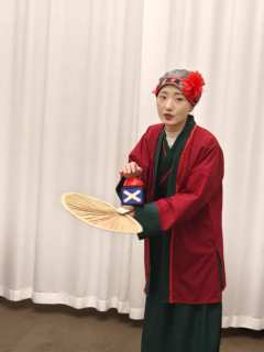 玩《青白》选了沈青这个角色，整体体验下来还不错——有惊喜也有