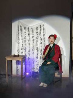 玩《青白》选了沈青这个角色，整体体验下来还不错——有惊喜也有