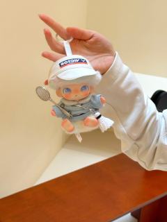 “我的快乐是Dimoo给的～”🏸
掌心大的棉花娃娃  
戴