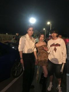  双轨正式收官
谢谢你成为姜暮 谢谢你演员虞书欣 希望姜暮一