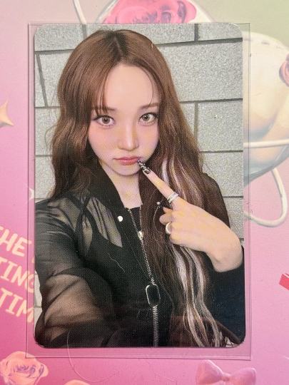 苦等终于收到了……特典和专都是忙内组的卡