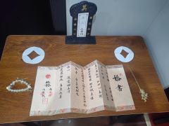 上一世，一只冯厚敦被创死在某大婚现场；这一世，一只杨小池被刀