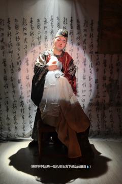 至高至明日月，至亲至疏夫妻。
愿上天垂怜，莫教吾夫再历风霜，