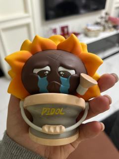 他很大一个，还会动眼珠子，为啥跌到十多块了都，和哦崽也很像啊