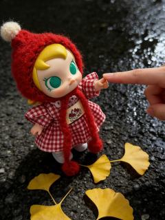 和我的babymolly手牵手散步喽～
