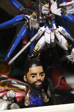 带KAI和其他小伙伴们合拍一下
高达/兵人/潮玩﻿/球鞋..