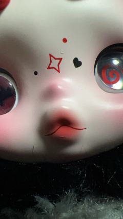 难道是太用力摇出来的瑕疵？？？？瑕疵率百分百！真好！！