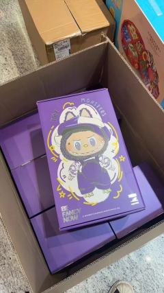 终于蹲到大米兰1.0联名款了，拆盒的瞬间直接被惊艳到！紫调绒