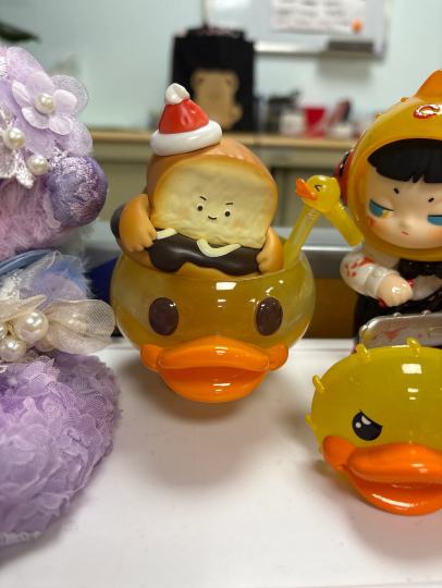 可爱的面包鸭鸭