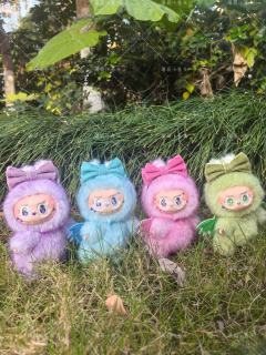 我喜欢改娃，可以个性化定制，不和别人“撞衫”。而且现在原装娃