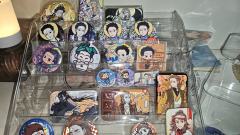 小玉快塞不下了🌚明明只是每个系列的谷子吃一个的没想到最后吃