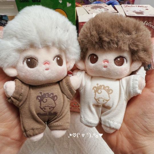 这个系列其实真的很可爱！就是价格跌的有点厉害，正好便宜了我们爱收娃的人🤣哈哈哈我太爱千岛了！！！