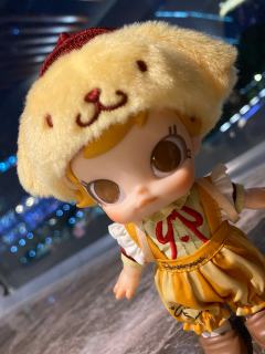 可爱的女儿，没忍住入手第一只babymolly
换上小衣服太