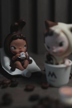 盲盒做工十分精美，有质感，希望多出一些哦