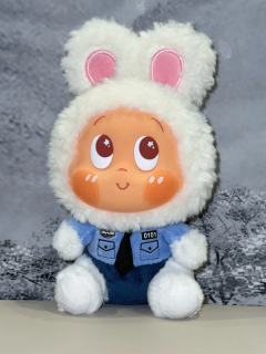 星星人的新系列耳机包终于买到了！！！最喜欢这个白兔，看到它的