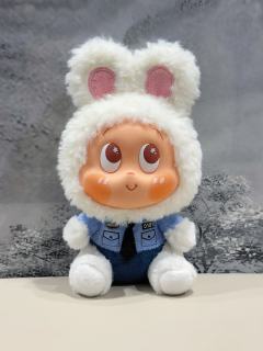 星星人的新系列耳机包终于买到了！！！最喜欢这个白兔，看到它的