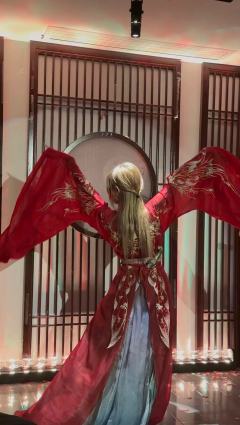 本场卡司:
朱懿辰:小艺
九千岁:梓煜
柳送君:狐狸
地点: