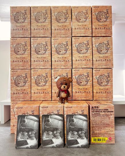 听说，每一个熊偶后面都有无数个鸟人
当然还有鸟笼🌚
刚入坑还翻车过更离谱的
不知不觉一年了
从对 小野无感 到喜欢 再到爱上小野
这个过程真的神奇
依稀还记得第一次抽到熊偶的激动和喜悦
以及每一次翻车