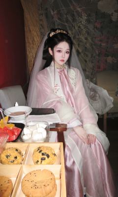 剧本:窃云台
角色:怀宁
店家:长沙封神
卡司:小庆幸九千岁