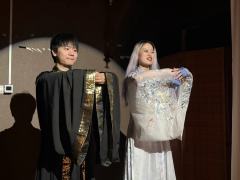 “在这诺大的世界上，人们总期待能够得到片刻真心。还好我没输，