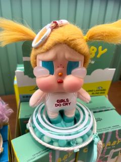 游泳圈🛟可以作为娃的底座，妙哇🥳