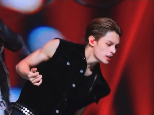 宝宝就是又帅又魅惑啊