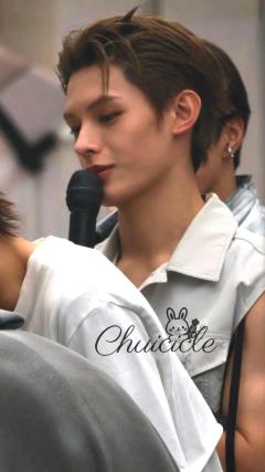 请给赵雨凡投票！！！！