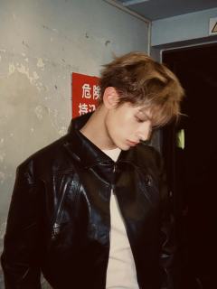 请给赵雨凡投票！！！！