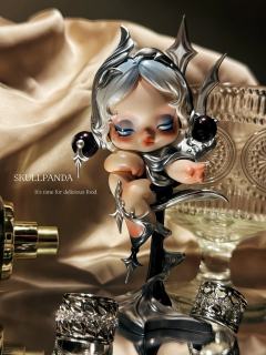 收到这只银叉的傲慢真的很美很好看，忍不住拿出道具给它拍了点照