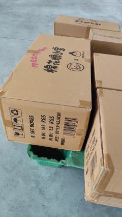 棉花糖小宝一代毛绒盲盒端盒
一箱64个，一端8个
​东莞发货